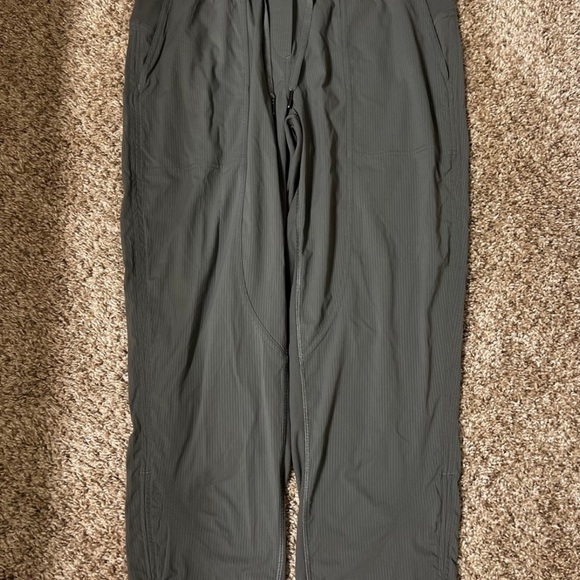 Lululemon Dance Studio Crop *25" Grey Sage - Picture 1 of 4
